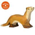 Wooden marten figurine with 'spiel gut' logo on a white background